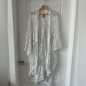 Torrid Lace Kimono - Size 1/2